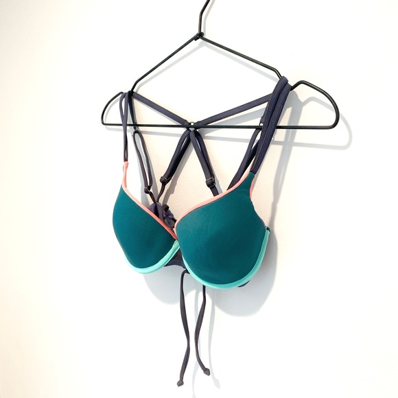 Maaji Reversible Color Block Underwire Bikini Top - Picture 11 of 15